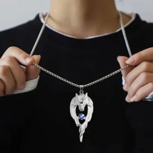 Glowing wolf necklace 