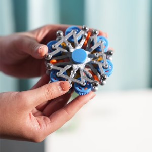 3D Printed Handheld Spinning Top - Dancing On Your Fingertips Is Super Stress-Relieving